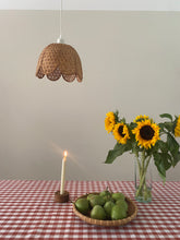 Afbeelding in Gallery-weergave laden, Houten Kandelaar