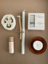 Afbeelding in Gallery-weergave laden, giftbox ⋯ Take care
