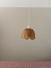 Afbeelding in Gallery-weergave laden, second life | Rotan lamp
