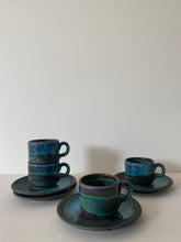Afbeelding in Gallery-weergave laden, set | vier blauwe kopjes met schotel
