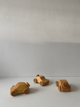 Afbeelding in Gallery-weergave laden, houten auto
