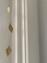 Afbeelding in Gallery-weergave laden, leaf garland
