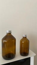 Afbeelding in Gallery-weergave laden, Glazen fles met dop/pomp - 250 ml
